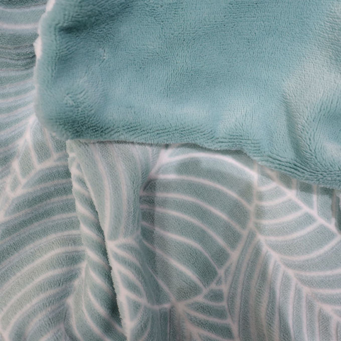 Sustainable Flannel Polyester Warm Blanket Set Joyous Minky Fur Blanket 2