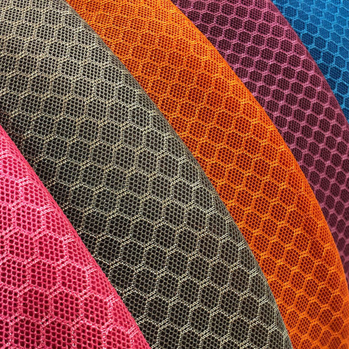 3mm Knitted Airmesh 250GSM Polyester Sports Mesh Fabric Tearproof For Luggage 5