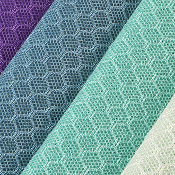 3mm Knitted Airmesh 250GSM Polyester Sports Mesh Fabric Tearproof For Luggage 1